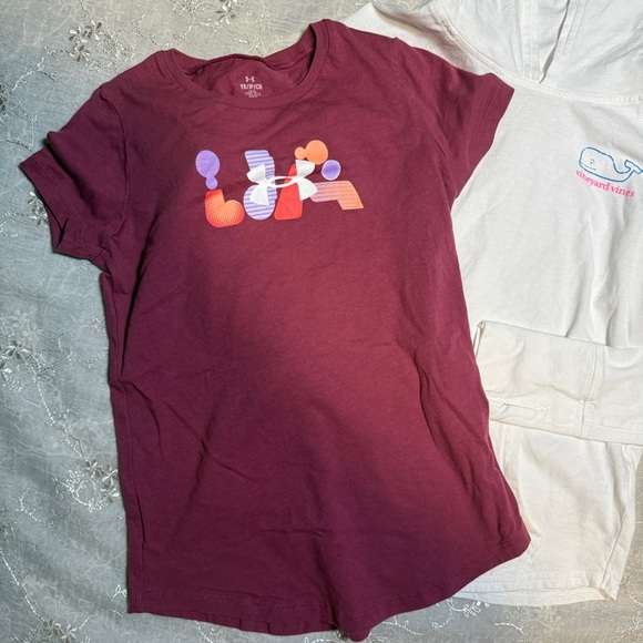 Girls Small Top Bundle – Under Armour & Vineyard Vines – Size Small - Picture 4 of 5